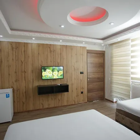 B H B Motel