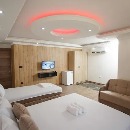B H B Motel *
