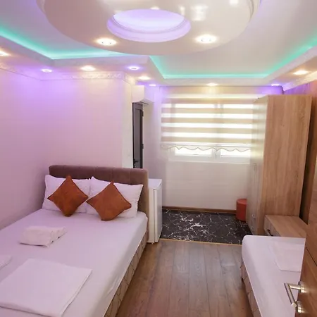 B H B Motel
