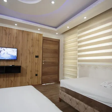 B H B Motel *